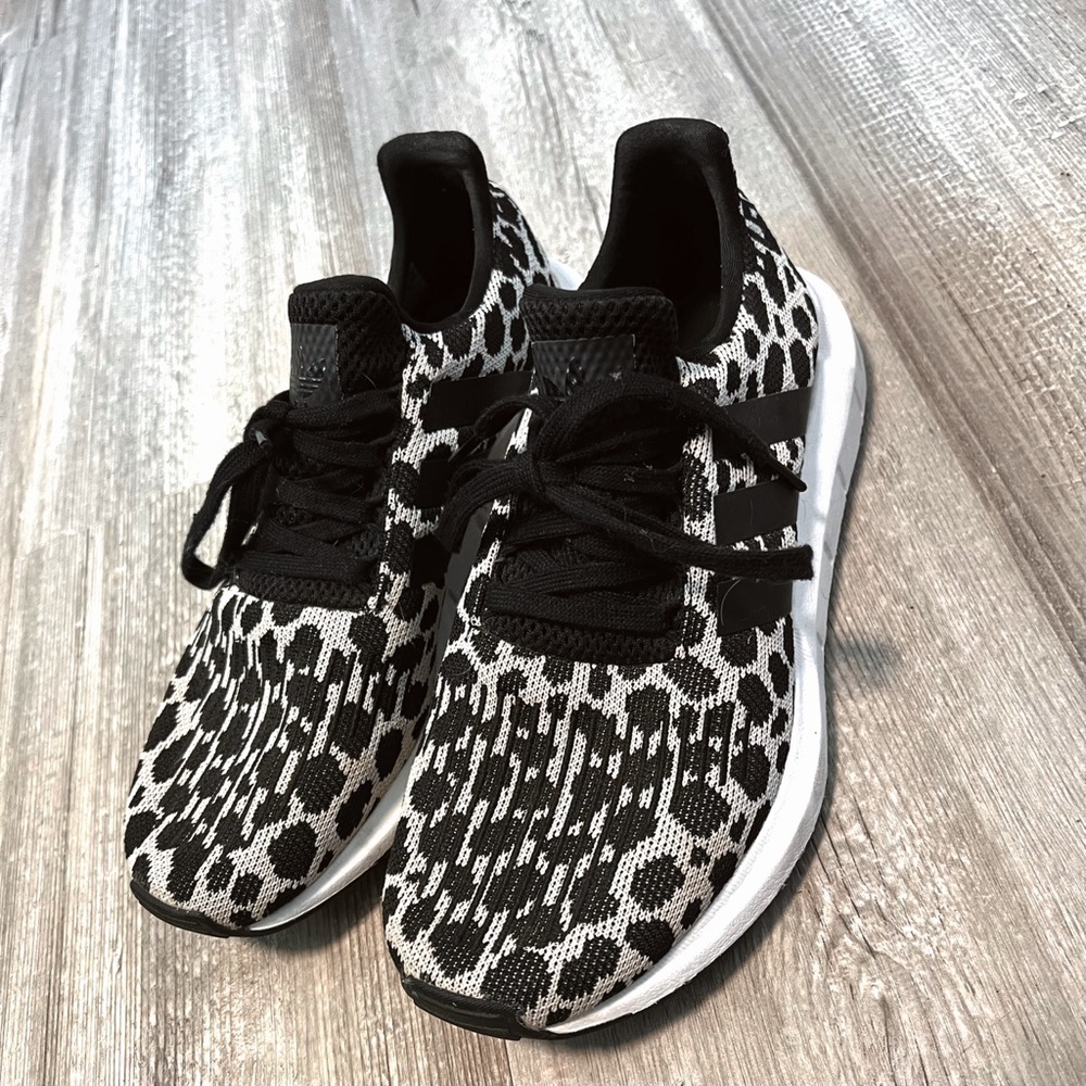 Adidas Tennishoes